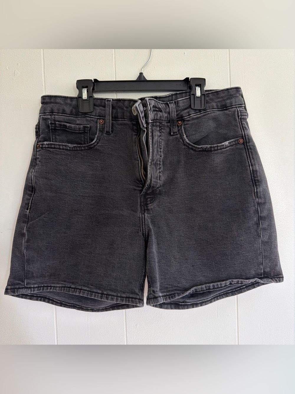 Old Navy Women's Black Straight-Leg Jeans